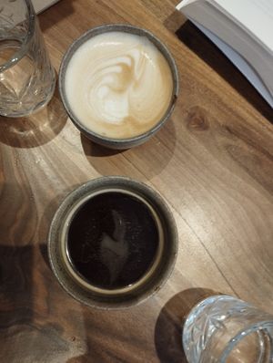 Americano ând cappuccino at Brouillon in Paris