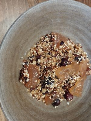 Granola at Brouillon in Paris