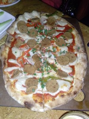 able farmin' pizza at Mohawk Bend in Los Angeles