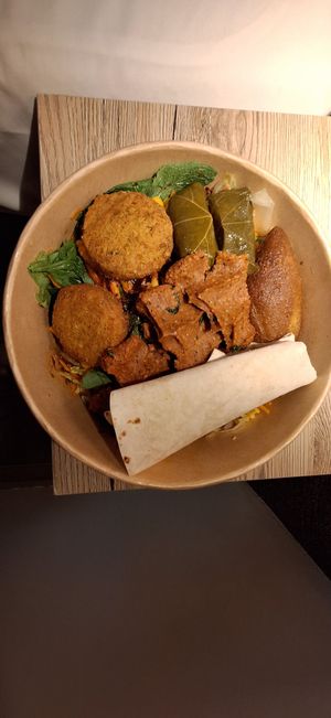 Veganland Salat zum Mitnehmen at Veganland - Porz in Cologne