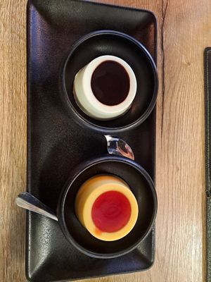 Vietnamesischer Pudding at Vevi Restaurant II in Vienna