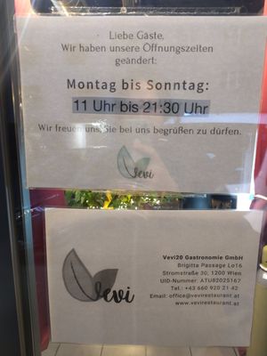 They changed times to 21:30 at Vevi Restaurant II in Vienna