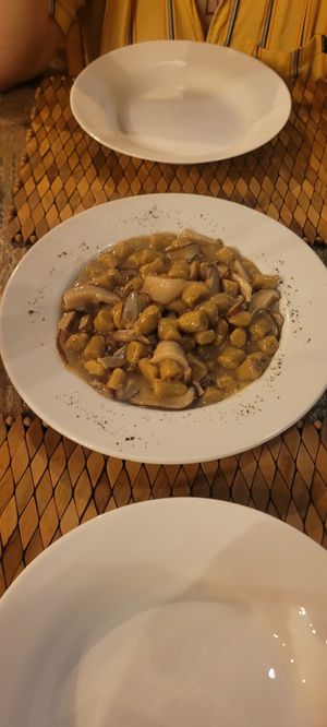  at Vinicius in Paraty