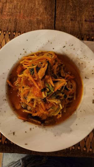 Espaguete de pupunha com cenoura, abobrinha e shitake at Vinicius in Paraty