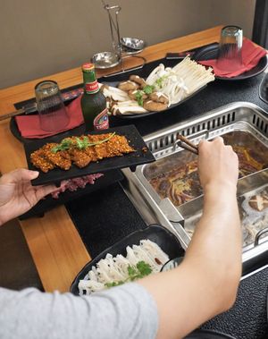  at Hot Pot Lao Ma 灌县老妈 in Valencia