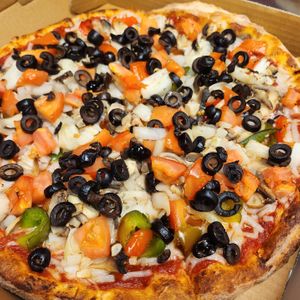 Many veggies pizza at MAC Pizza & Wings in Phillipsburg