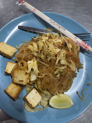 Pay Thai without egg  at Bam Bam in Koh Tao