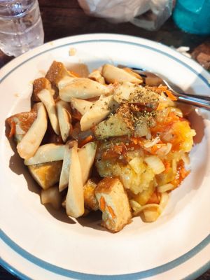 Mashed potato with tofu and extra mushrooms at Bam Bam in Koh Tao