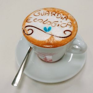 Kind cappuccino with oat milk at Tre Sorelle in Ravenna