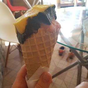 Sorry I already ate some before making the picture at Gelato in Cahuita