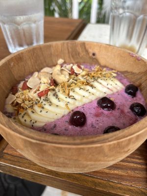 Berry Smoothie Bowl  at Burgreens Canggu - Healthy Plant-Based Eatery in Canggu
