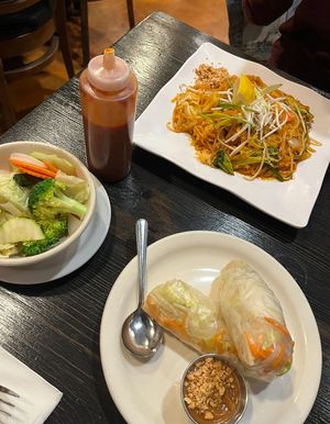 looks okay.. but lacking serious flavour or spices.  at Thai Basil in Tempe