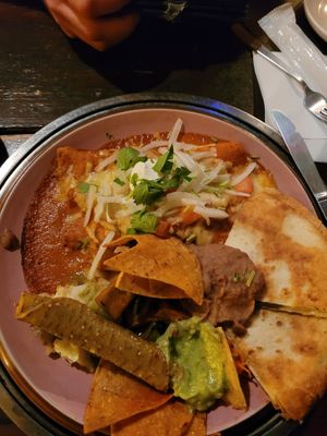 Not so vegan (but vegetarian) menu platter at El Pancho in Osaka