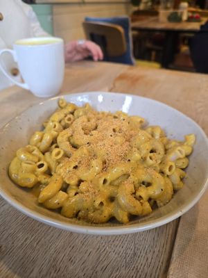  at Botanika Cafe in Ridgefield