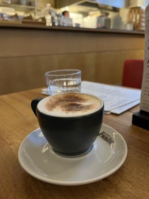 Oat milk cuppachino  at Dschungel in Vienna