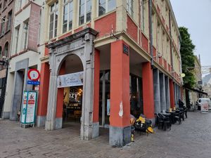On the corner at IzyCoffee - Langemunt in Ghent