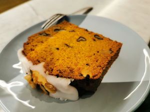 Vegan pumpkin cake at Hoppenworth & Ploch - Markt in Frankfurt