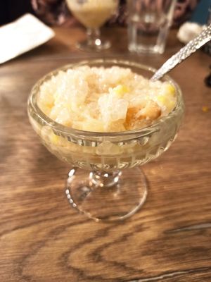 Dessert vegan au tapioca at Le Petit Veg in Paris