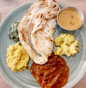 Barotha set 9€ at Le Petit Veg in Paris