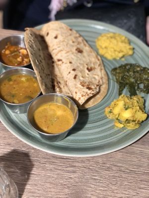 Chapati set 10€  at Le Petit Veg in Paris