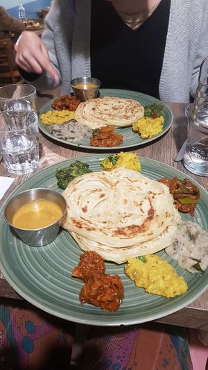 Barhota avec sauces aux légumes at Le Petit Veg in Paris