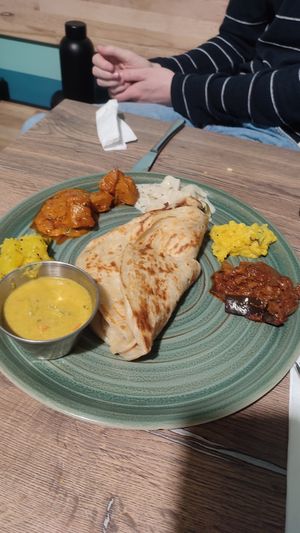 Paratha plate at Le Petit Veg in Paris