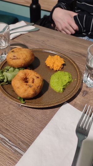 Vada (with chutneys) at Le Petit Veg in Paris