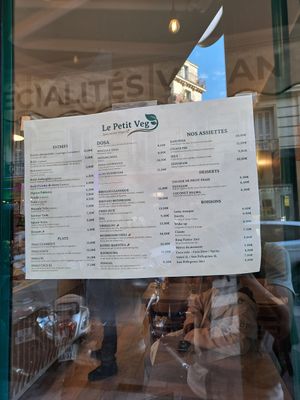 Menu at Le Petit Veg in Paris