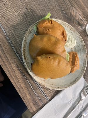 Battered egg plant starter on a smaller plate, pieces approx 10(?)cm  at Le Petit Veg in Paris