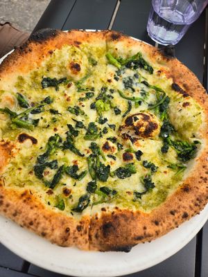 Bianca e Verde at Nina Pizza - St-Jean-Baptiste in Quebec