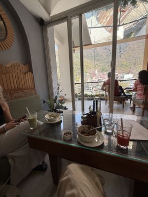 Vegan smoothiebowl  at The Arches in Rishikesh