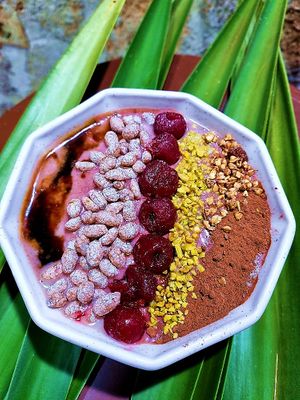 Chocolate-Cherry Smoothie Bowl at LEVEL - Vegan & Gluten Free in Antalya