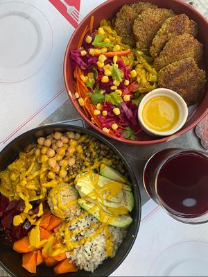 Vegan Falafel Bowl // Vegan Buddha Bowl // Fermented Red Carrot Juice   at LEVEL - Vegan & Gluten Free in Antalya