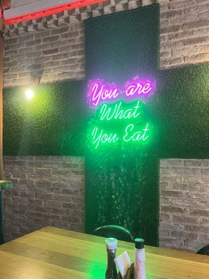 Todo es vegano pero en el momento en el que fuimos no tenían hamburguesas, falafel.   at LEVEL - Vegan & Gluten Free in Antalya