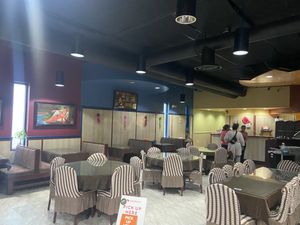 Pals’s Indian - Interior  at Pal's Indian Cuisine in Kentwood