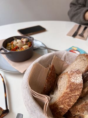 Salada de polvo  at A Minha Avó in Lisbon