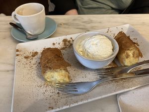 Pastel de nada   at A Minha Avó in Lisbon