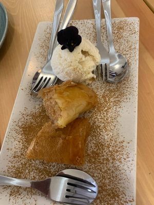 pastel de nata puff pastry w vanilla ice cream (amazing) at A Minha Avó in Lisbon