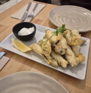 Peixinhos da horta at A Minha Avó in Lisbon