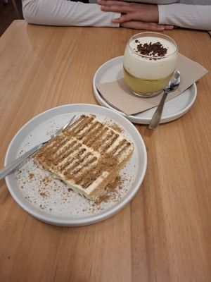 Bolo de bolacha e doce da casa at A Minha Avó in Lisbon
