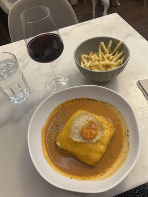 Francesinha 😍  at A Minha Avó in Lisbon