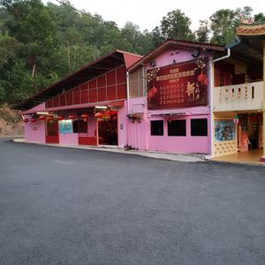 Outside view at Happy Vege Restaurant in Kuala Terengganu