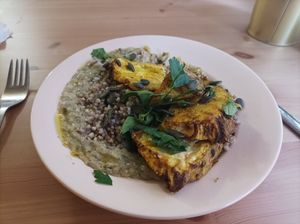 Sarrasin avec purée haricots blancs et céleri braisé at Bloom Kitchen in Limoges