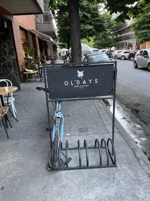 Afuera  at Ol'Days in Buenos Aires