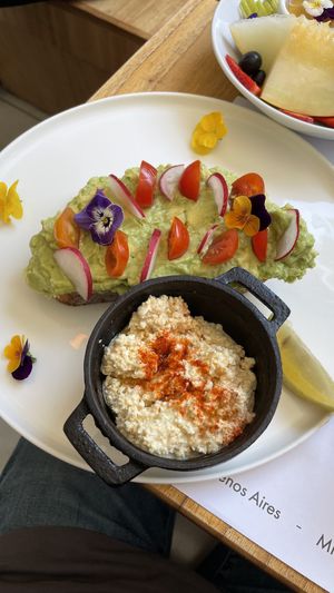 Avocado toast con hummus  at Ol'Days in Buenos Aires