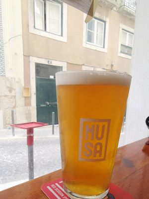 Ice cold beer Muda Blondie at Green Revolution - Maybe closed in Lisbon
