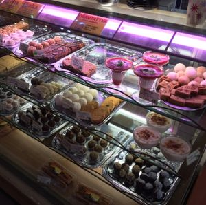 vegan and vegetarian desserts at Rama in Riga