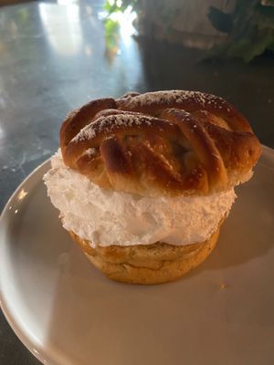 Vegan Semla 🧁 at Espresso House - Stortorget in Lund