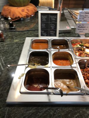 Soßen mit Allergenen (leider verschwommen), Szechuan und süß-sauer Soße vegan / sauces with allergens, according to which Szechuan and sweet-sour-sauce are vegan  at China Restaurant Majestic in Straubing