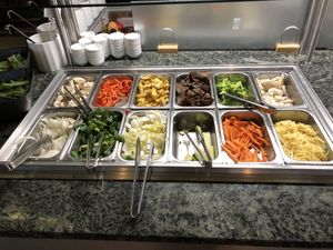 Verschiedene Gemüse und Tofu vom Buffet, werden frisch zubereitet/ different veggies and tofu from the buffet, will be prepared fresh  at China Restaurant Majestic in Straubing